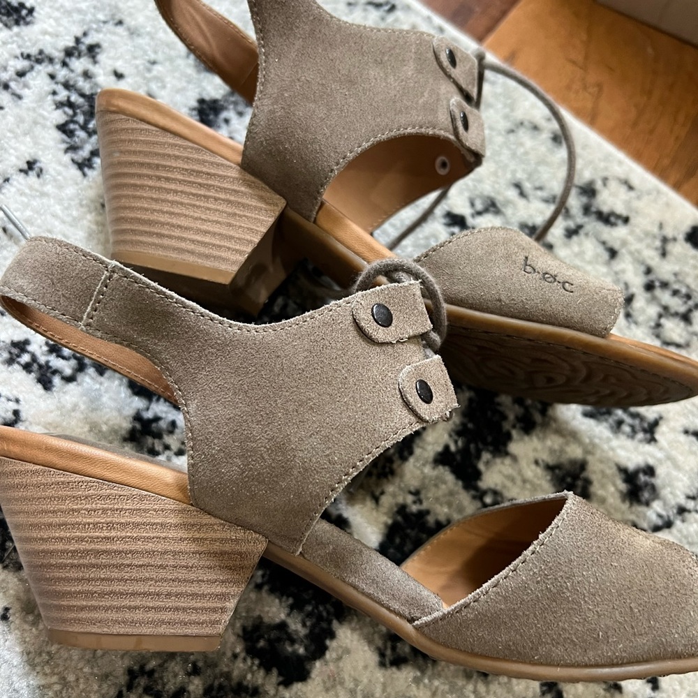 BOC Blair wedge heels size 9 tan not grey